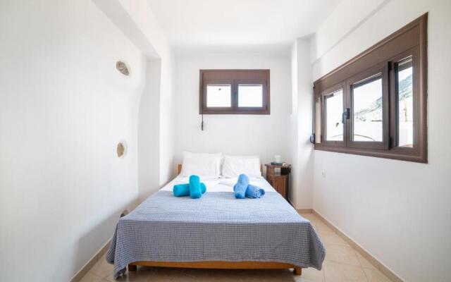 Armonia House 1 bedroom 3 guests bath tub & patio