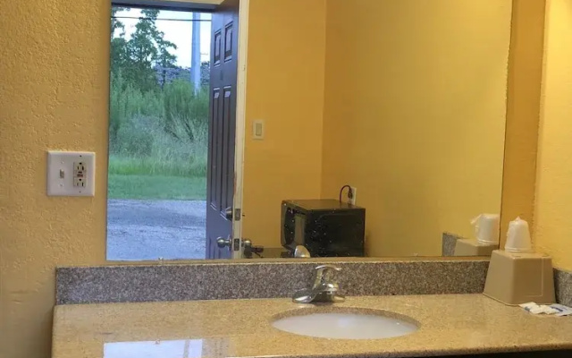 Economy Inn