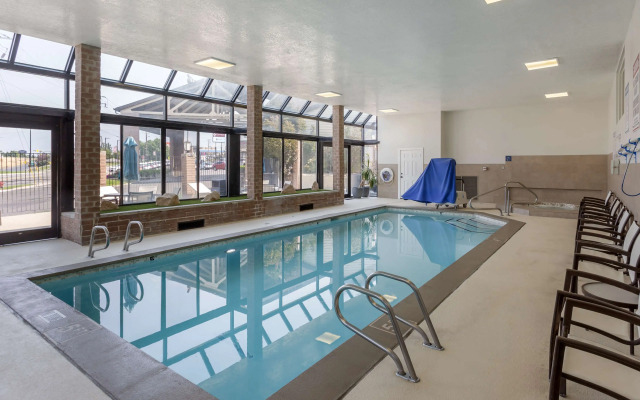 Best Western Plus Cottontree Inn