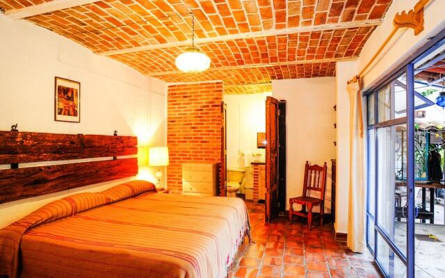 Casa Aurora Garden Retreat