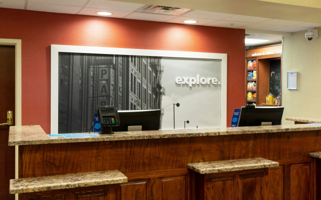 Hampton Inn & Suites Baton Rouge - I-10 East