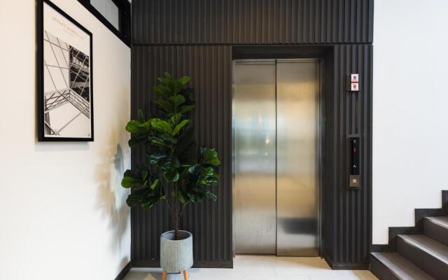 Amiri Place Hotel