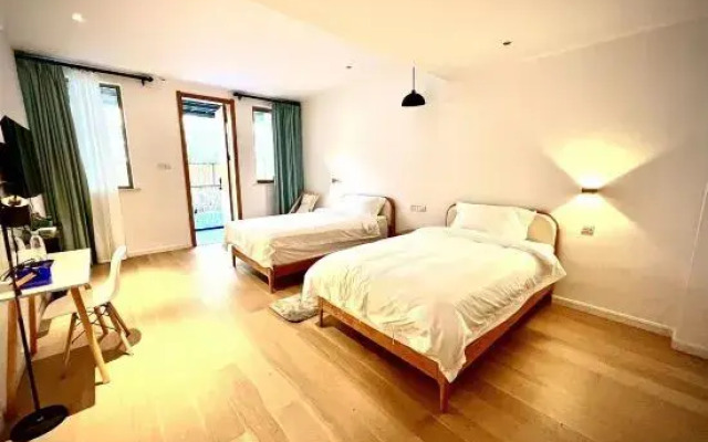 Blossom inn (NO.3 Chongming Shanghai)