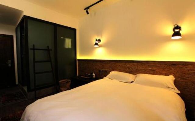Siguniang Mountain Xileju Theme Inn