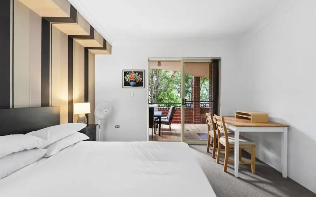 Bright Marrickville Flat With Balcony & Parking