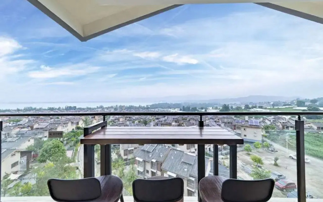 Howard Johnson by Wyndham Lake Serenity Hot Springs Xichang