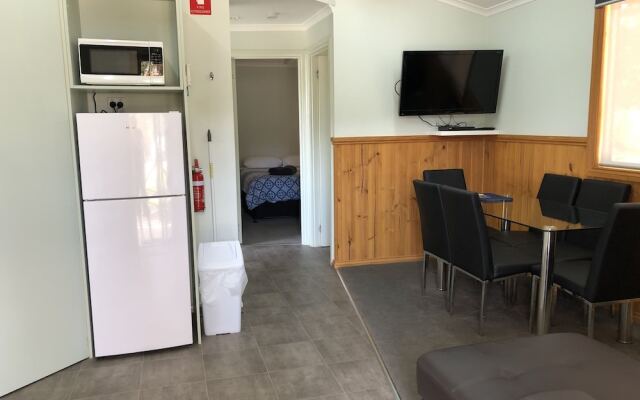 Acacia Caravan Park