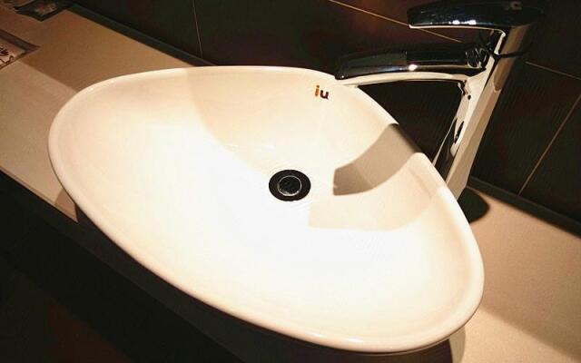 IU Hotel Suzhou Dusu Lake Moon bay Subway Station