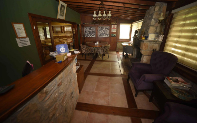 Apollon Hotel