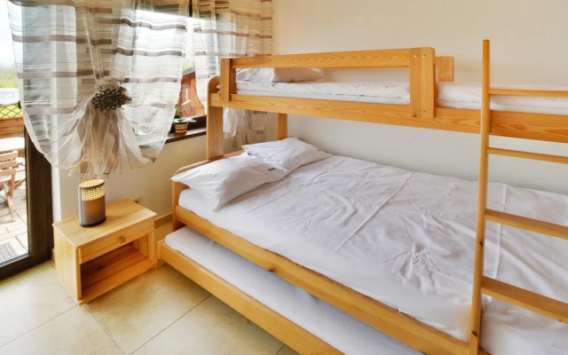 Apartment in Sianozety Near Sandy Beach