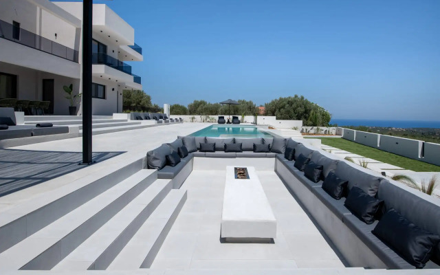 LeEva Oasis Villa