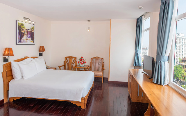 Romance Hotel