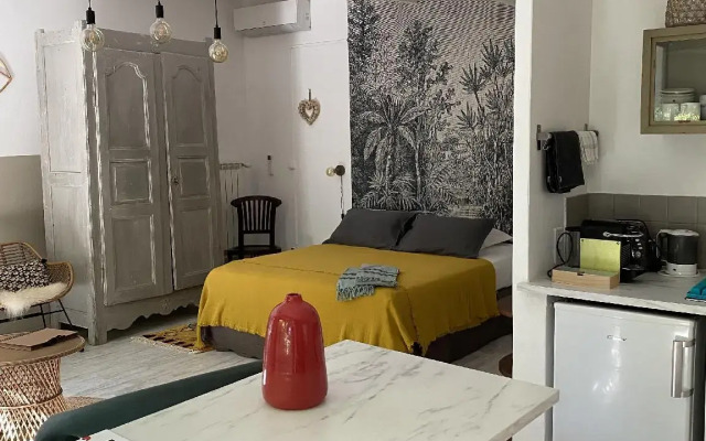 Mas la Pauline Gîtes de charme & roulotte