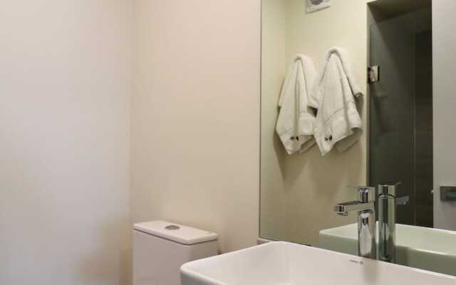 w Spectacular 2BR in the Heart of Miraflores