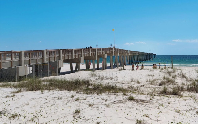 Across Street From Beach - Close to Pier Park - Sleeps 6!