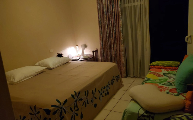 Private Room in our Home Stay by Kohutahia Lodge, 7 min by car to airport and town — фото 3