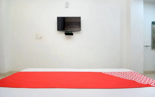 OYO 35679 Hotel Sunrise