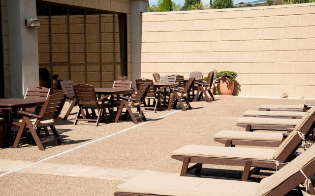 Hampton Inn Charleston-Southridge