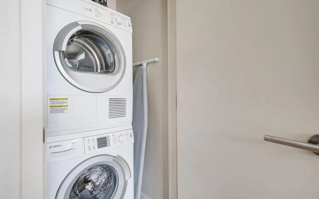 Stunning Guesthouse - Walk Everywhere! Sleeps 6!