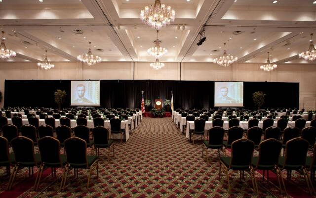 President Abraham Lincoln Springfield - DoubleTree by Hilton