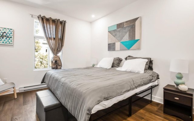 M11 Luxury 1BR Sofa Bed in the Heart of Plateau Mile-end