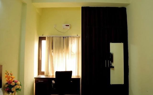 Liv In By Golden Plate