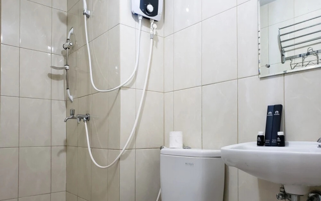 Comfort Living 2Br at Springlake Summarecon Bekasi Apartment – Bathroom – Bekasi