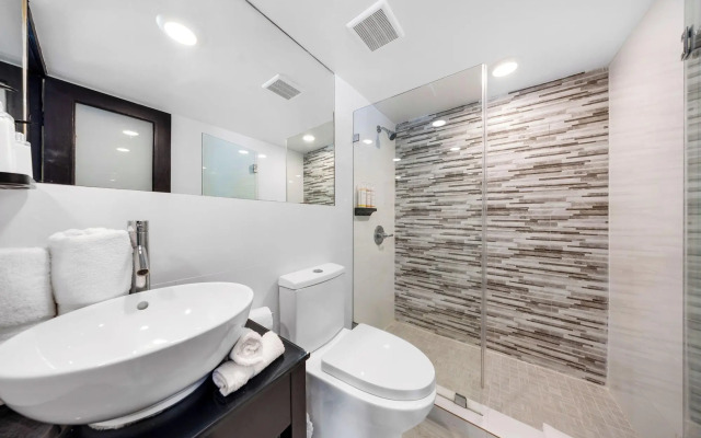 The Shoreline Suites