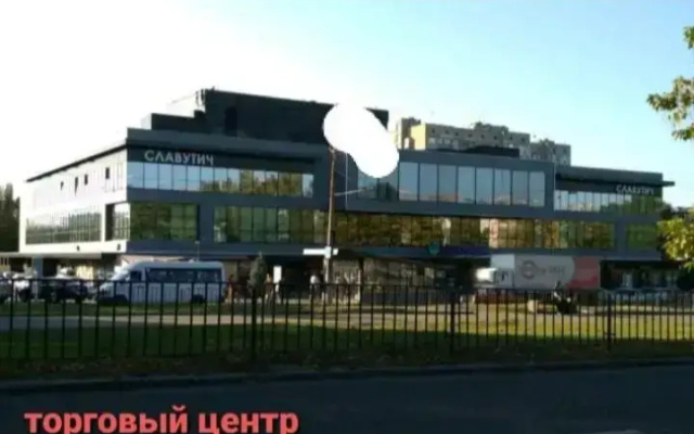 пр. Александра Поля 100, центральная часть города