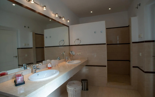 Villa Valentine - Luxury Private Mountain Oasis