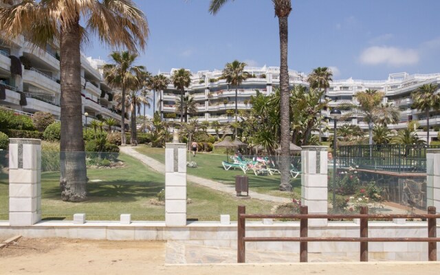 Esmeralda Coral Beach Marbella 2 bed Apt