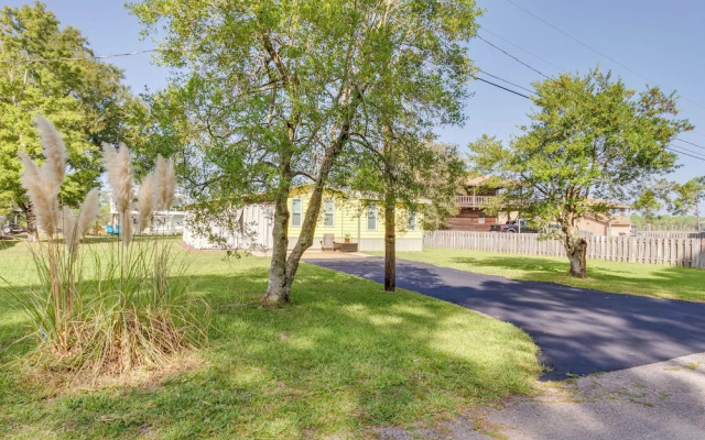 Waterfront Pensacola Paradise With Boat Slips!