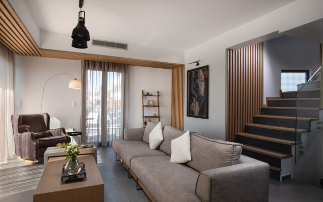 Mirazur Seafront Sunset Villa