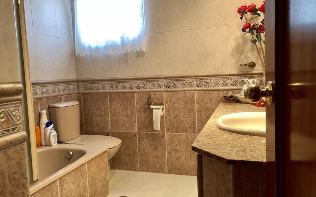 Rentcostadelsol Villa Pinares