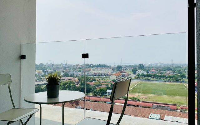 D'wharf Residence PD Waterfront Balcony View by AirPlan