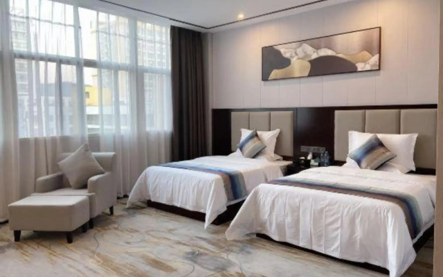 Longcheng Business Hotel