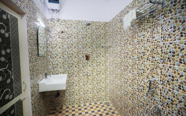 Hotel Rajeswari International