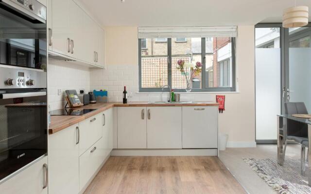 Stylish Modern City Centre Apartment