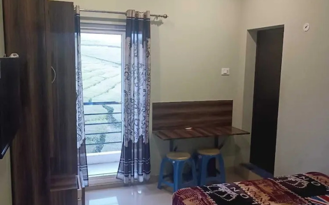 Rose garden enclave for families