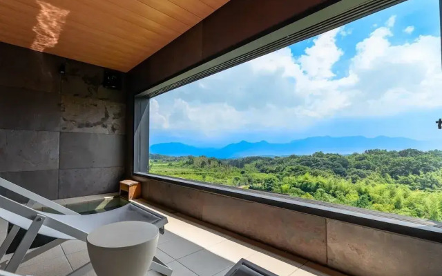 Yufuin Onsen Glaming Comorebi