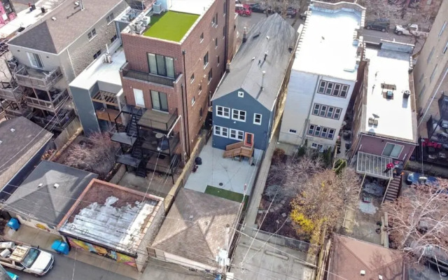 Beautiful Rental Unit in Chicago