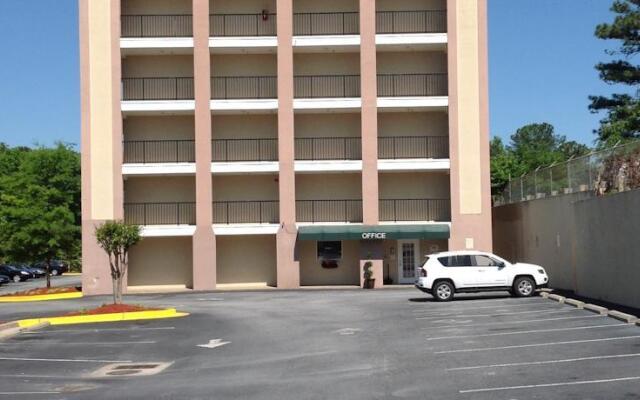 Savannah Suites-Chamblee