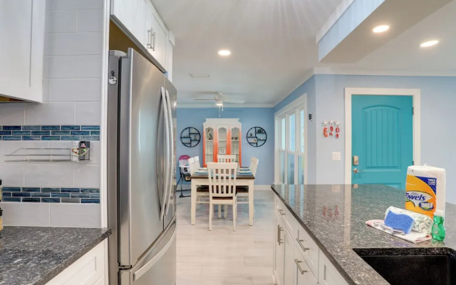 Poolside Madeira Beach Abode w/ Balcony!