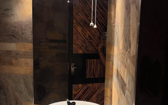 Mawimbi Jiko Hotel Taveta