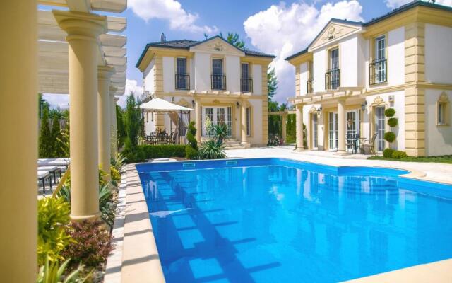 Luxury-Villas