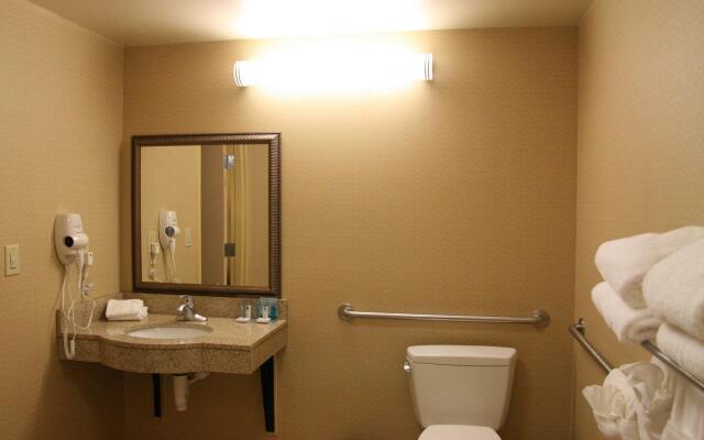 Hampton Inn & Suites Indianapolis-Airport