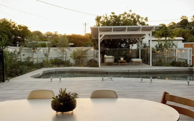 Tugun Retreat - 5BRM Home with Pool