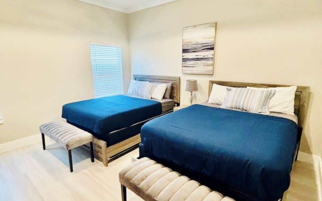 Kemah Marina  Home for 8