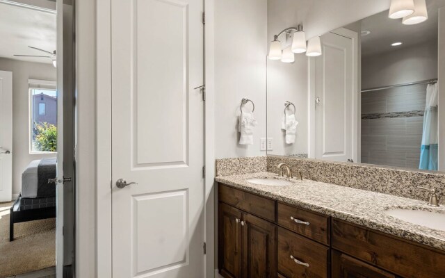 Redrock View #56 5 Bedroom Townhouse