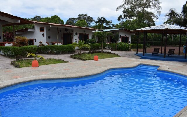 Piedras Blancas Lodge